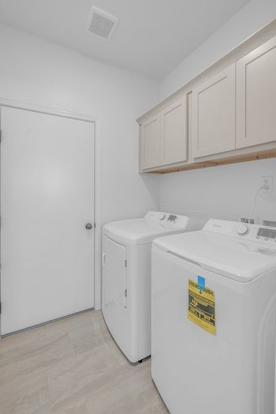 Representative furnished interior of a home built from the Bellagio 425SSC by Saratoga Homes in Paseo Del Este, El Paso (Image 9).