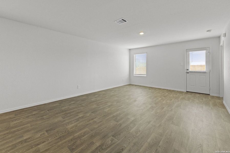 Spacious, unfurnished interior of a new home in Hickory Ridge, Elmendorf (Image 24).