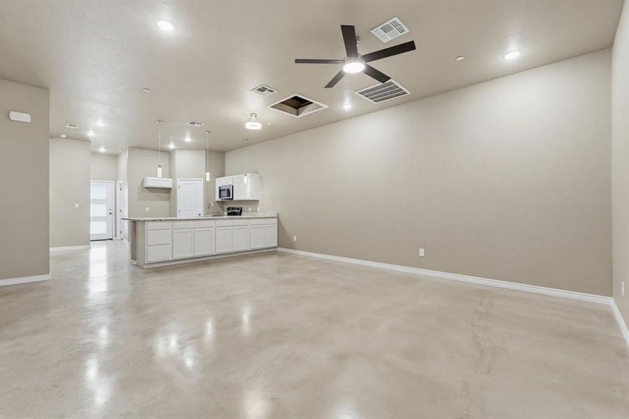 Spacious, unfurnished interior of a new home in , Copperas Cove (Image 12). Spacious, unfurnished interior of a new home in , Copperas Cove (Image 12).