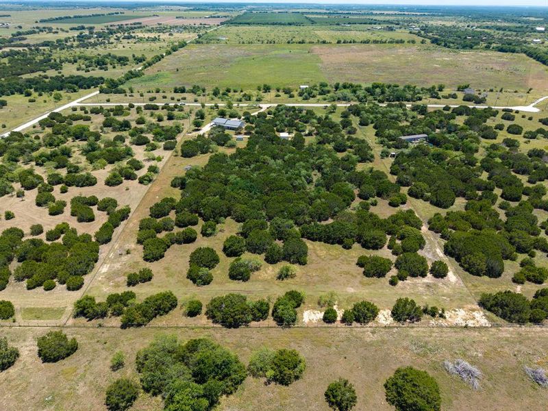 10 acre ranchette property fully fenced, cross fenced with 2 pastures for rotating livestock with gate entrance.