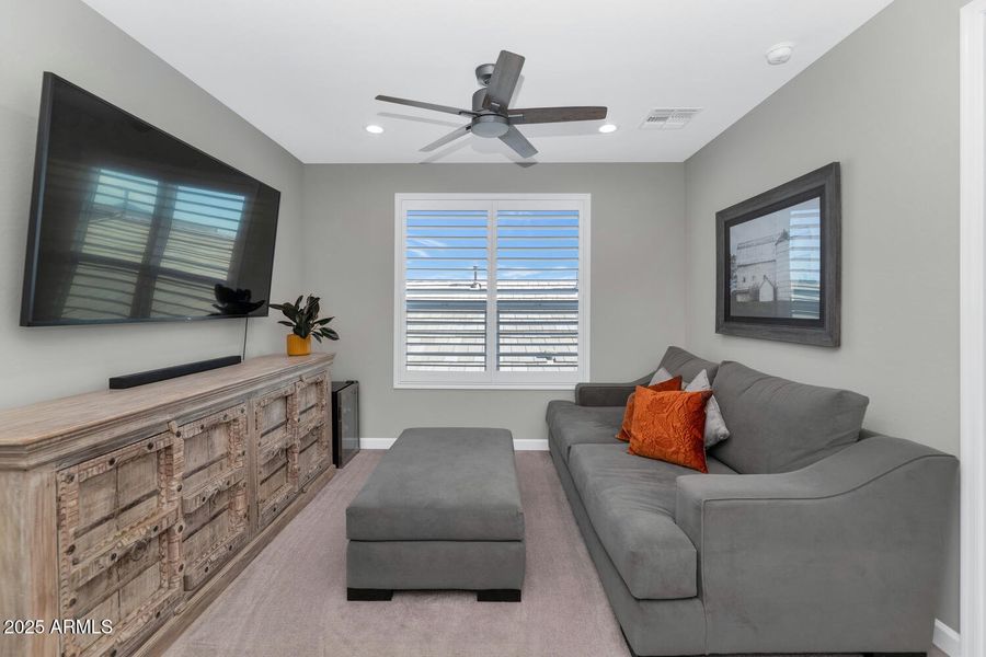 21840 N 61st Wy-large-022-032-21840 N 61