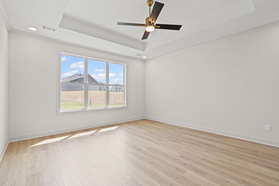 Spacious, unfurnished interior of a new home in White Oak, Arlington (Image 15). Spacious, unfurnished interior of a new home in White Oak, Arlington (Image 15).