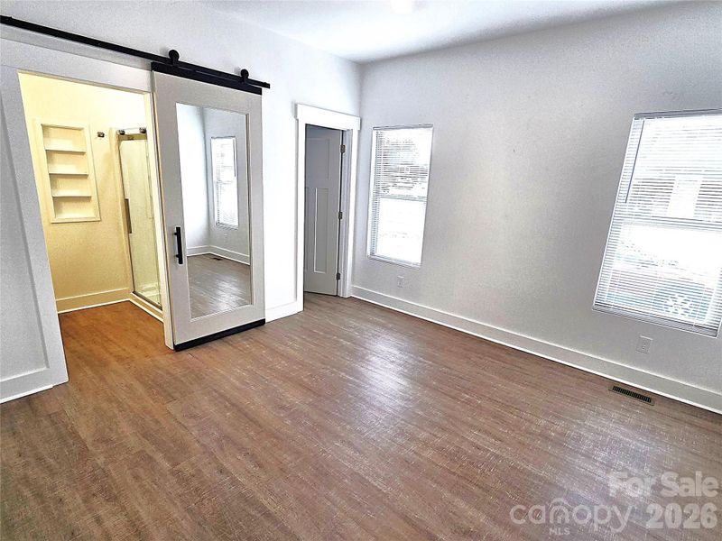 Spacious, unfurnished interior of a new home in , Hickory (Image 17).