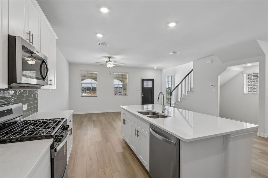 Furnished interior view inside a new home in Oak Ridge Park, Corinth (Image 6).