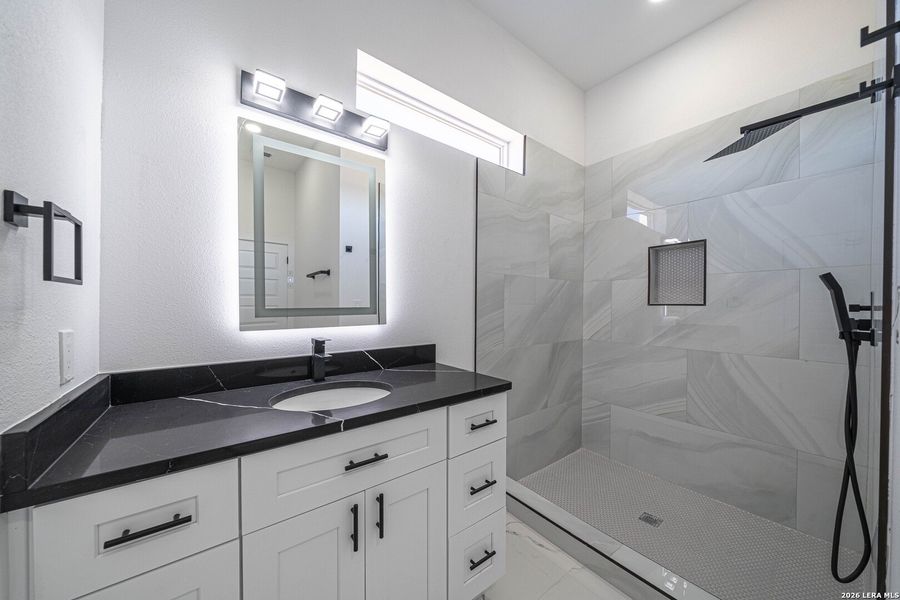 Furnished interior view inside a new home in , La Vernia (Image 4).