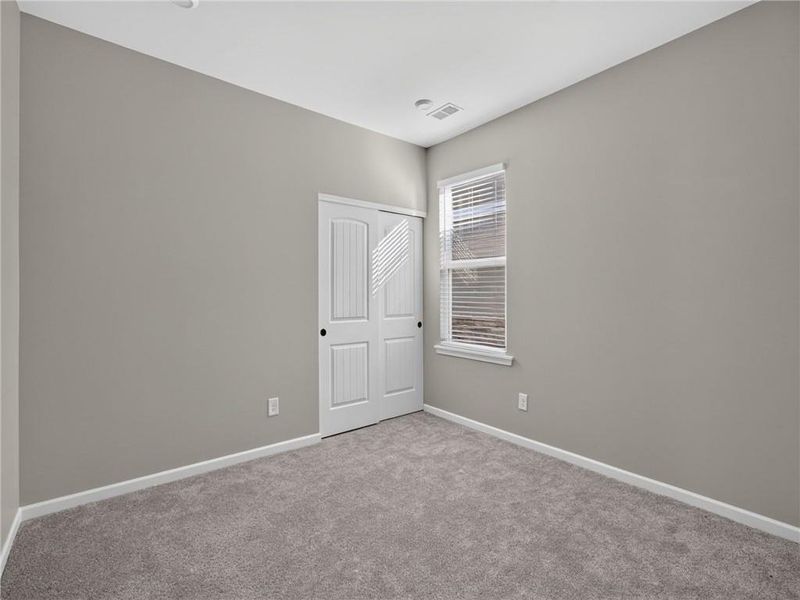 Spacious, unfurnished interior of a new home in Laurel Farms, Dallas (Image 32).