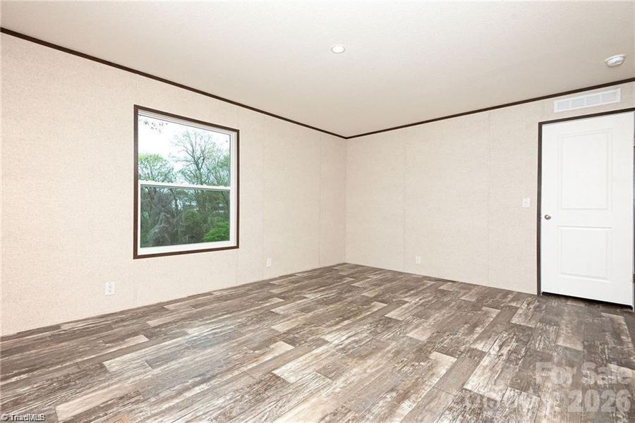 Spacious, unfurnished interior of a new home in , Taylorsville (Image 18).