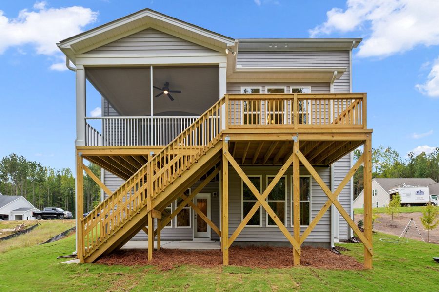 Representative exterior details of a home built from the The Hampton by RobuckHomes in Baylee Ridge, Selma (Image 85).