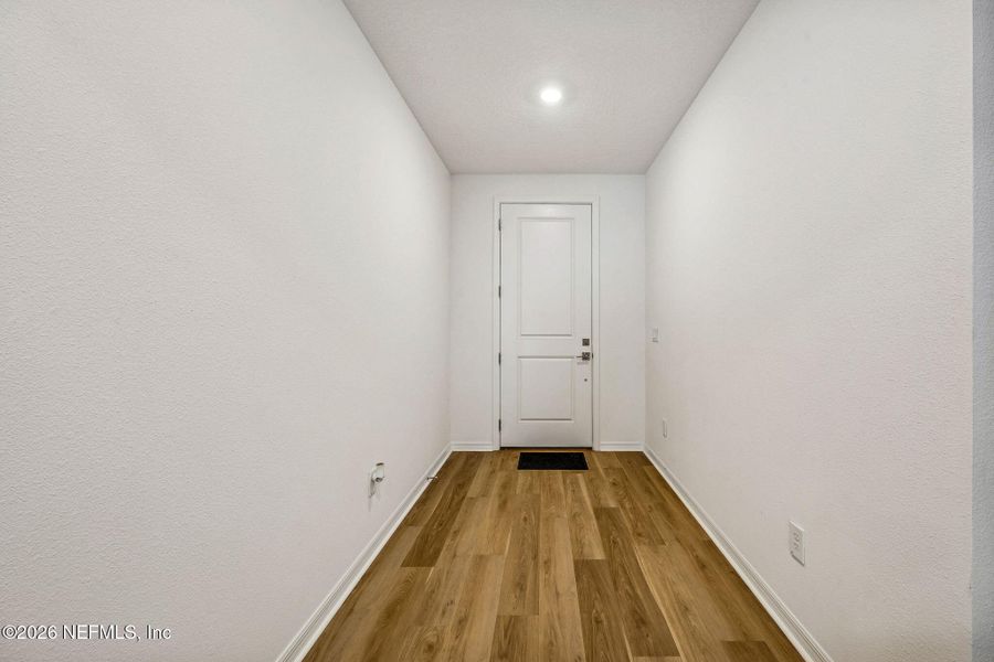 Spacious, unfurnished interior of a new home in Wingate Landing, Jacksonville (Image 24).