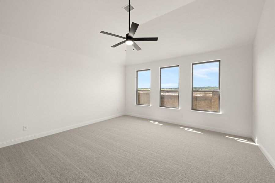 Spacious, unfurnished interior of a new home in Panchasarp Farms, Burleson (Image 17).