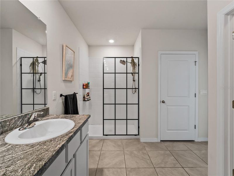 Furnished interior view inside a new home in Star Farms at Lakewood Ranch, Bradenton (Image 35).
