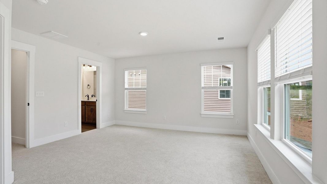 Primary suite that offers first-rate relaxation with established style and elevated finishes in Greenville, SC Primary suite that offers first-rate relaxation with established style and elevated finishes in Greenville, SC