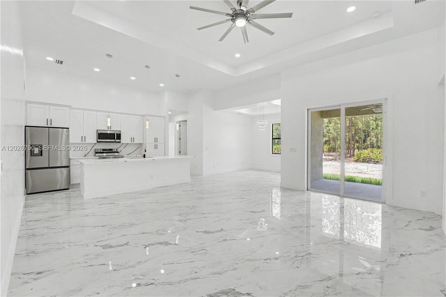 Spacious, unfurnished interior of a new home in , Lehigh Acres (Image 12).