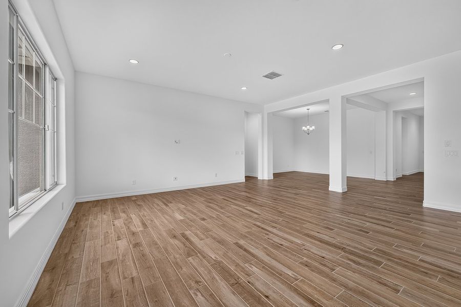 Spacious, unfurnished interior of a new home in Ellsworth Ranch, Queen Creek (Image 22).