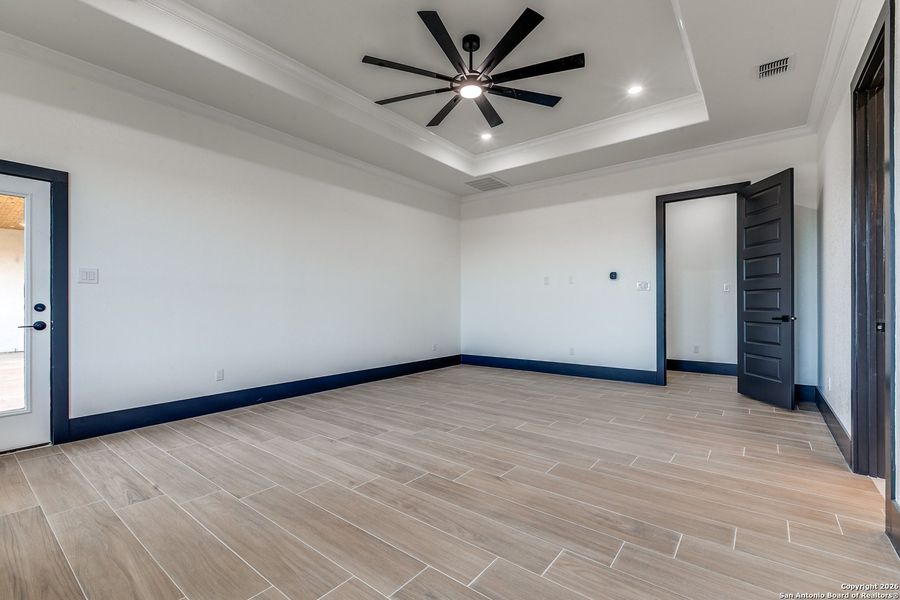 Spacious, unfurnished interior of a new home in , Castroville (Image 38).