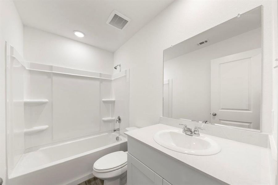 22. 14208 Coness - 2ND Bath