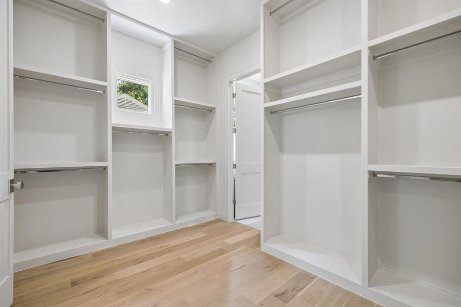 Spacious, unfurnished interior of a new home in , Dallas (Image 21).