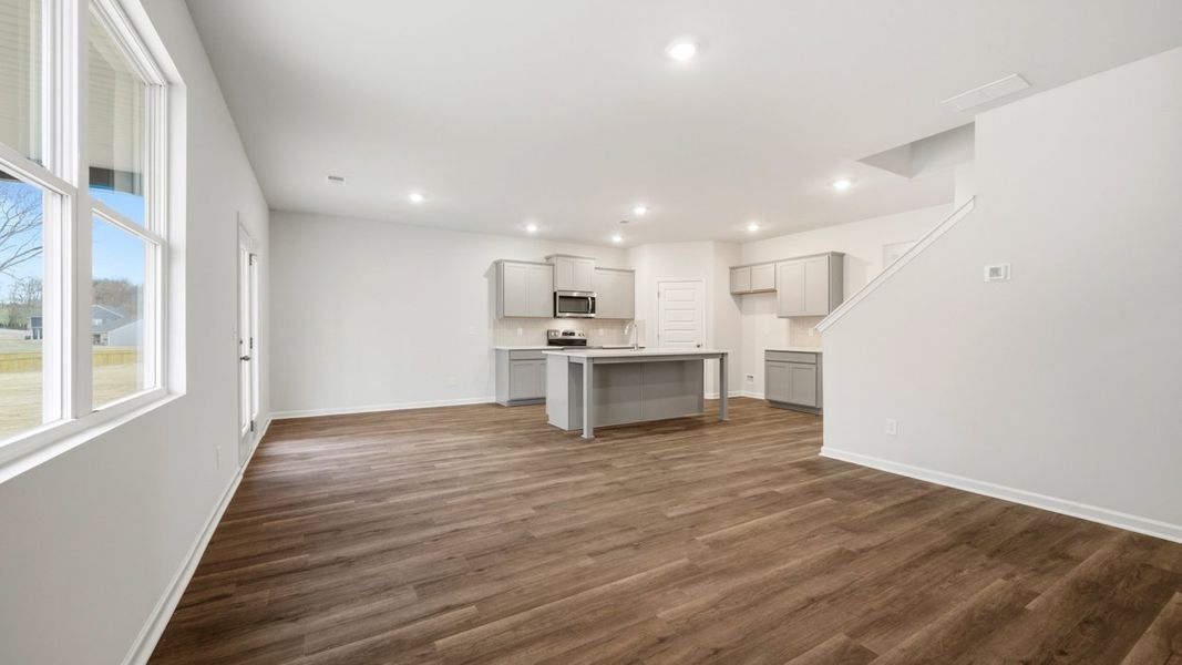 Representative unfurnished interior of a home built from the Hayden by D.R. Horton in Jackson Landing, Jefferson (Image 20).
