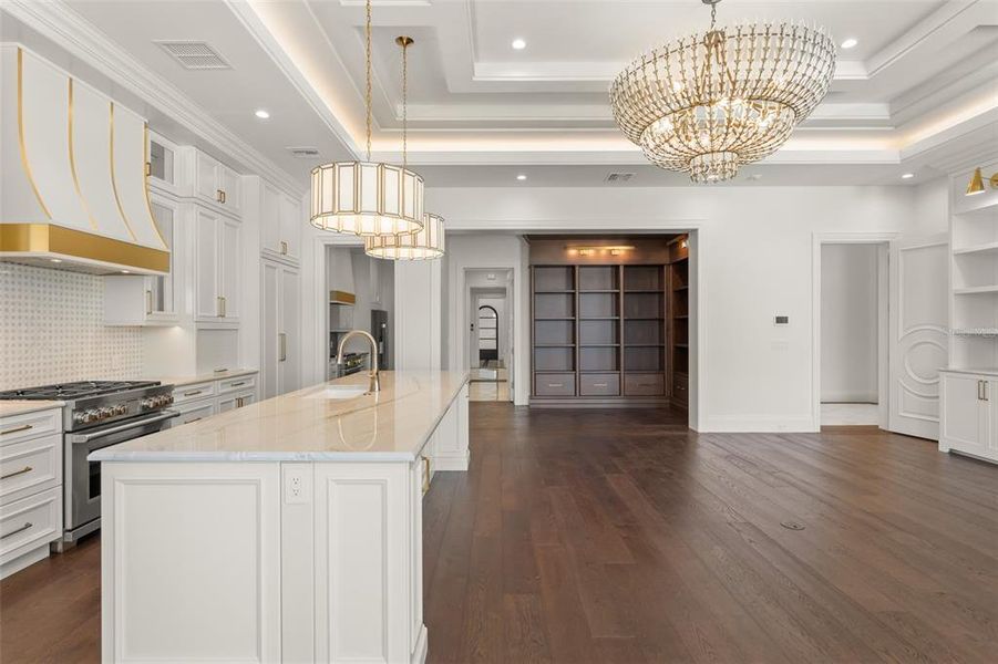 Furnished interior view inside a new home in , Windermere (Image 45).