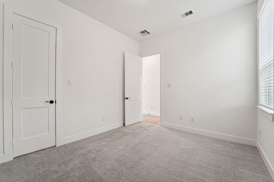 Spacious, unfurnished interior of a new home in The Woodlands Hills, Willis (Image 28).