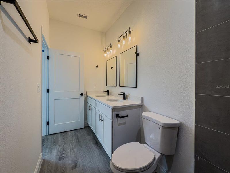 Furnished interior view inside a new home in , Ocala (Image 6).