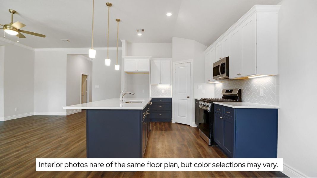 Furnished interior view inside a new home in Lexington Heights, Willis (Image 25).
