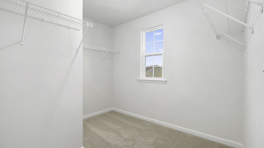 Spacious, unfurnished interior of a new home in Willow Mill, Thomasville (Image 15).