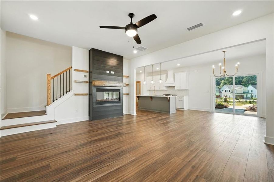 Spacious, unfurnished interior of a new home in , Emerson (Image 24).