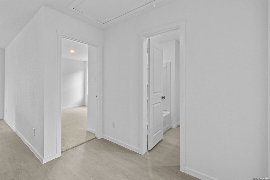 Spacious, unfurnished interior of a new home in Spring Grove, St. Hedwig (Image 22).