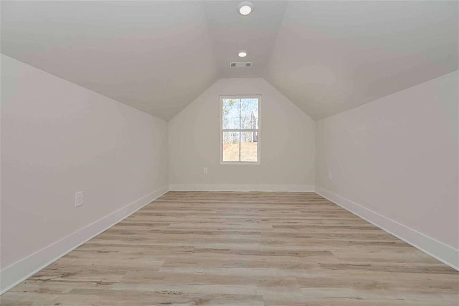 Spacious, unfurnished interior of a new home in , Buchanan (Image 23).