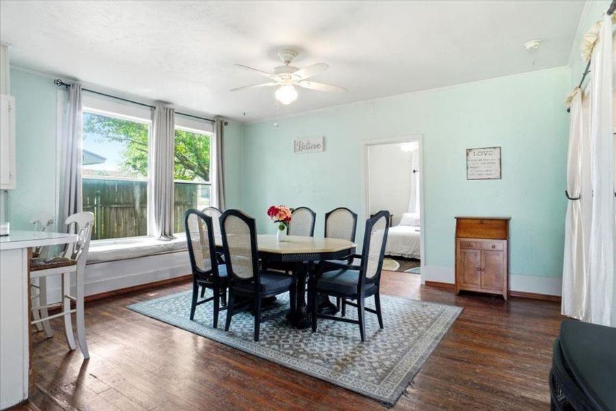 Furnished interior view inside a new home in , Itasca (Image 27).