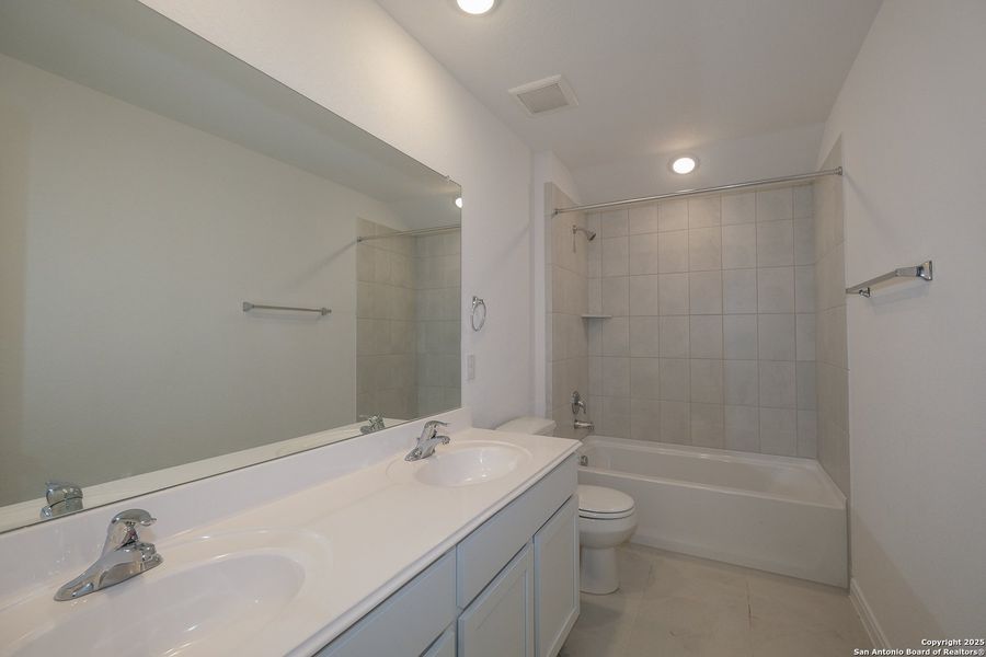 Furnished interior view inside a new home in Paloma Park, Converse (Image 11). Furnished interior view inside a new home in Paloma Park, Converse (Image 11).