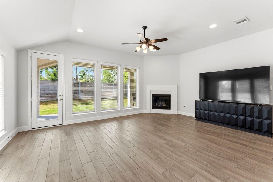 Spacious, unfurnished interior of a new home in Artavia, Conroe (Image 24). Spacious, unfurnished interior of a new home in Artavia, Conroe (Image 24).