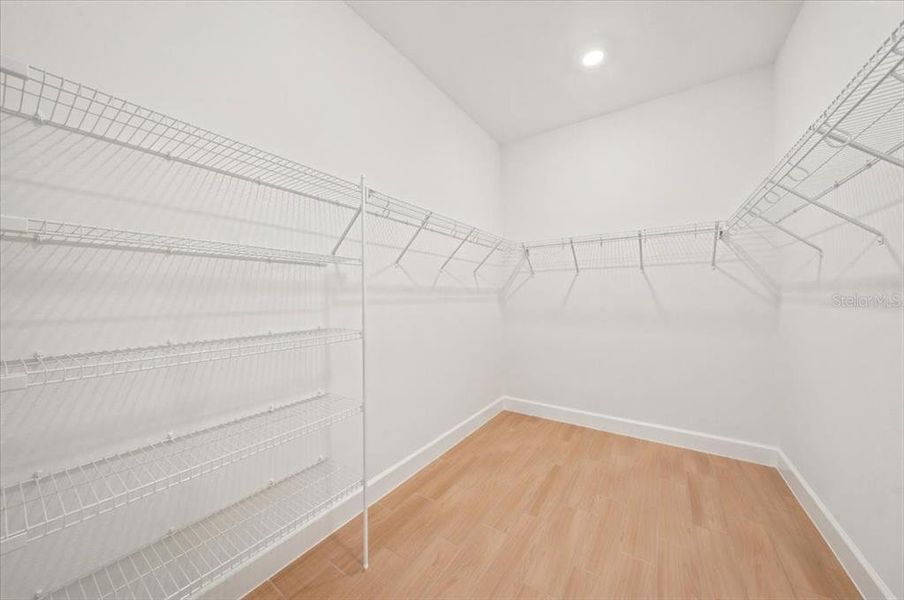 Spacious, unfurnished interior of a new home in , Palmetto (Image 34).