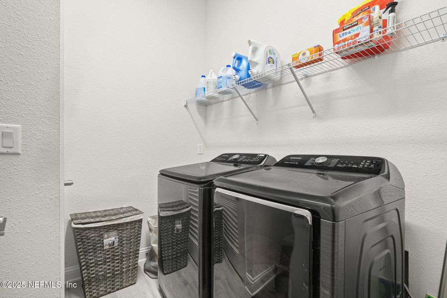 Close-up of interior finishes inside a home in Tamaya, Jacksonville (Image 23).