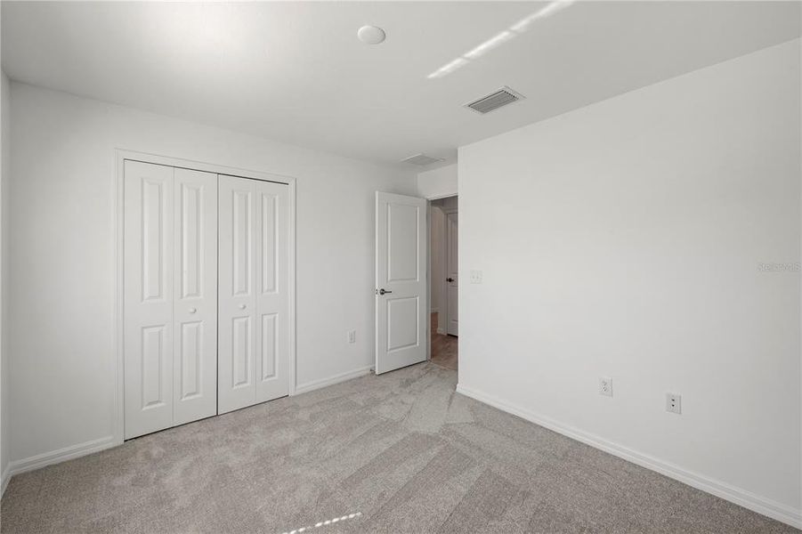 Spacious, unfurnished interior of a new home in Rotonda Lakes, Rotonda West (Image 11).