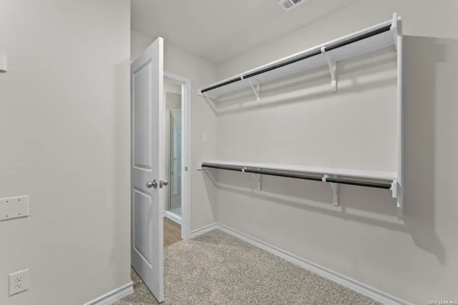 Spacious, unfurnished interior of a new home in Laurel Vistas, San Antonio (Image 33).