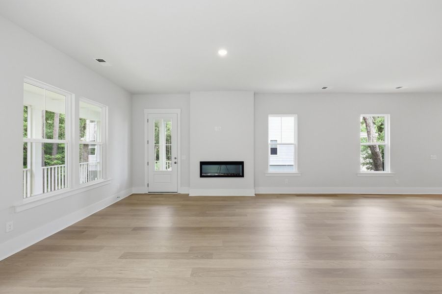 Spacious, unfurnished interior of a new home in Indigo Grove Single Family Homes, Johns Island (Image 17).