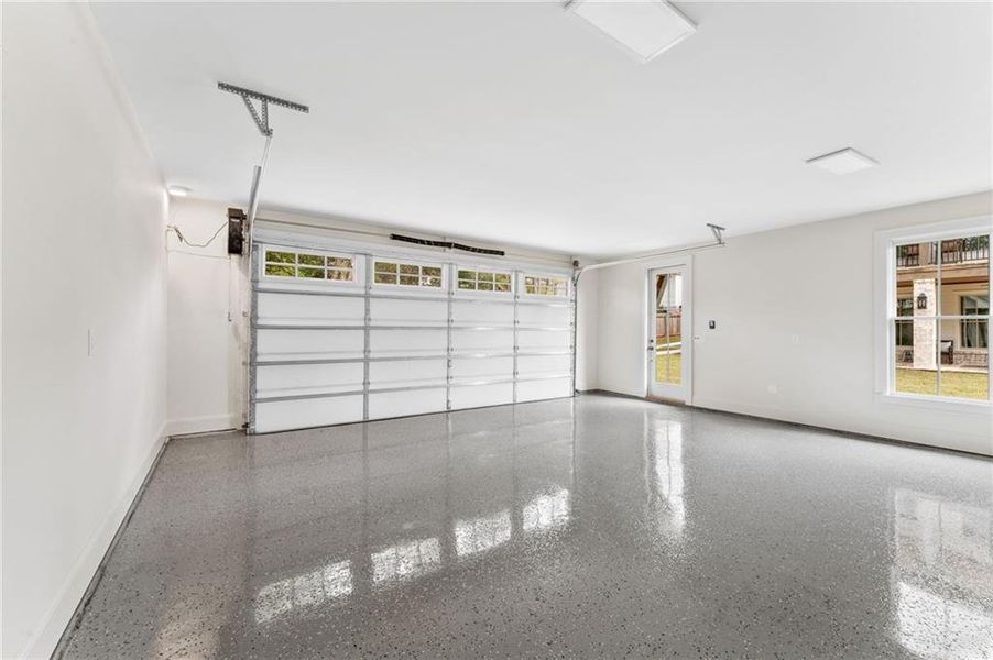 Spacious, unfurnished interior of a new home in , Marietta (Image 21).