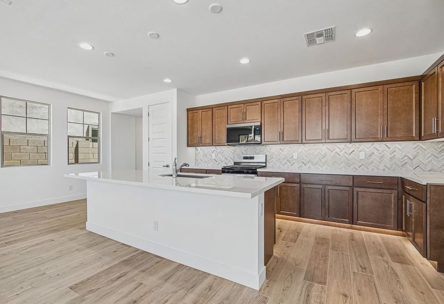 Kitchen - 8 of 14