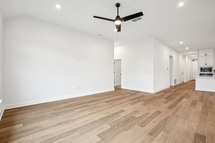 15 web or mls Treadwell Ln S2511 015