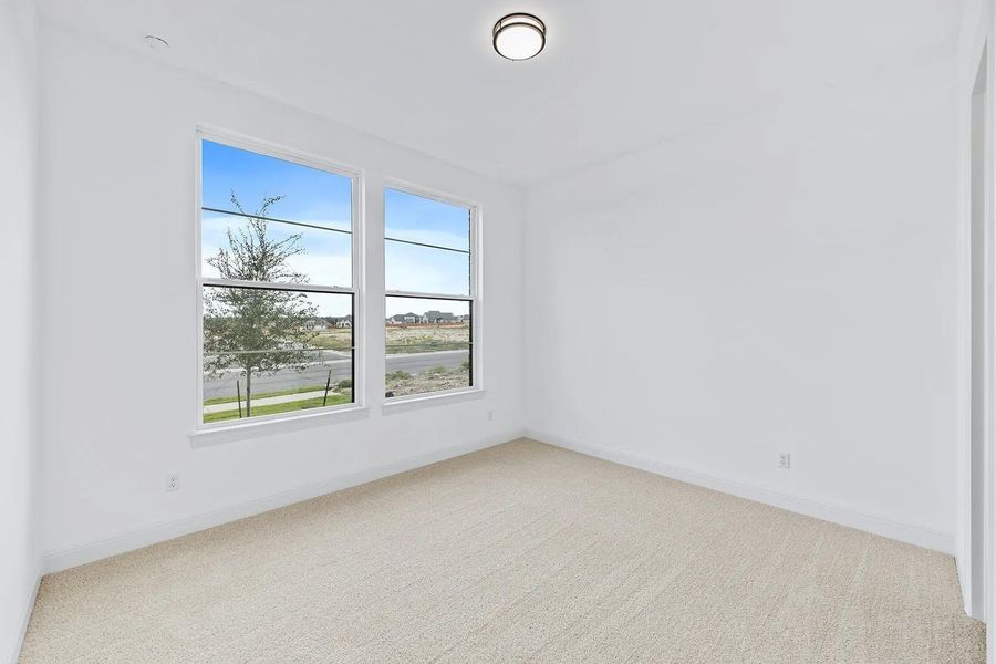 Spacious, unfurnished interior of a new home in Lariat - 70', Liberty Hill (Image 21).