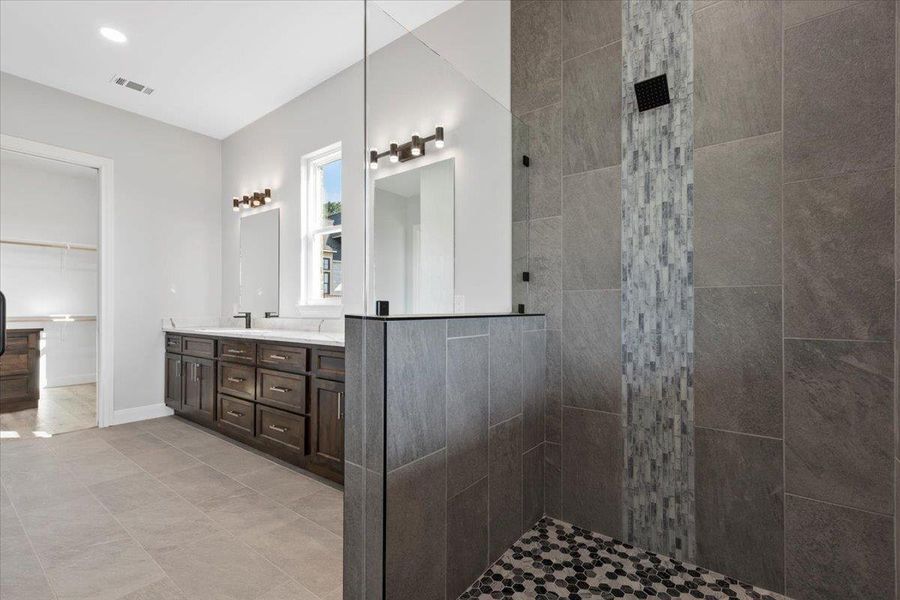 Furnished interior view inside a new home in , Bastrop (Image 18).