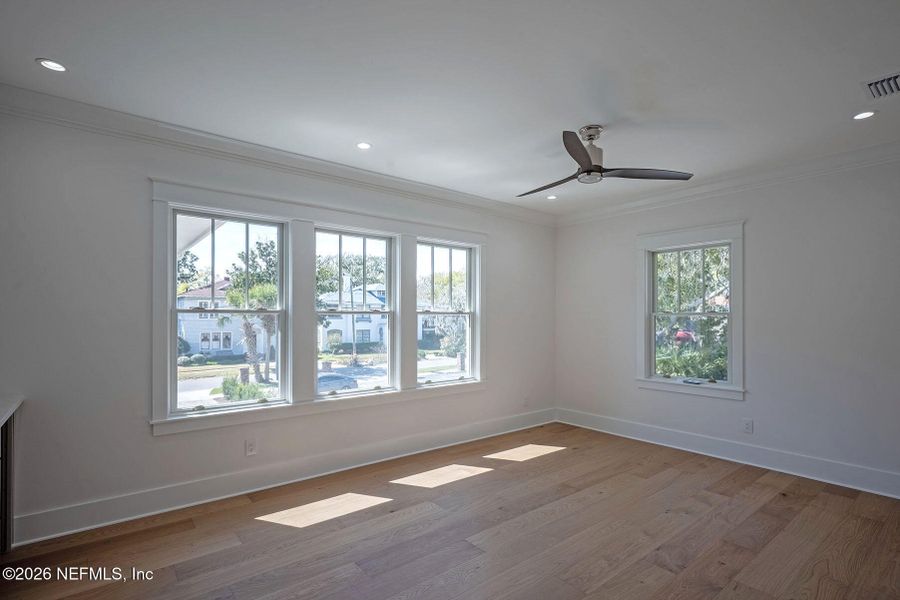 Spacious, unfurnished interior of a new home in , Jacksonville (Image 153).