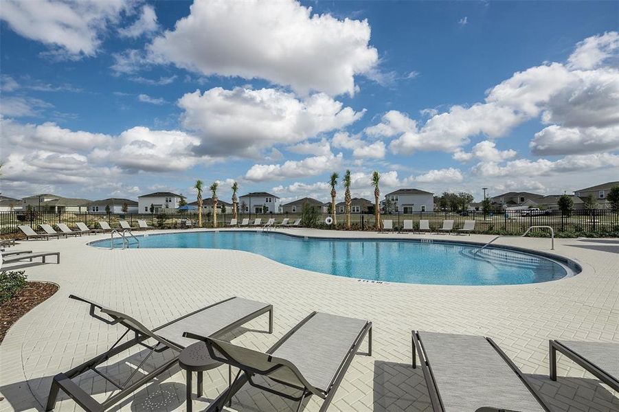 Community amenities in Waterstone, Groveland (Image 19).