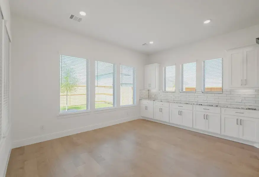 Homesite 1205 casual dining - 7 of 22 Homesite 1205 casual dining - 7 of 22