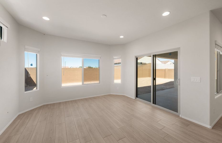 Spacious, unfurnished interior of a new home in Parkside at Anthem at Merrill Ranch, Florence (Image 19).