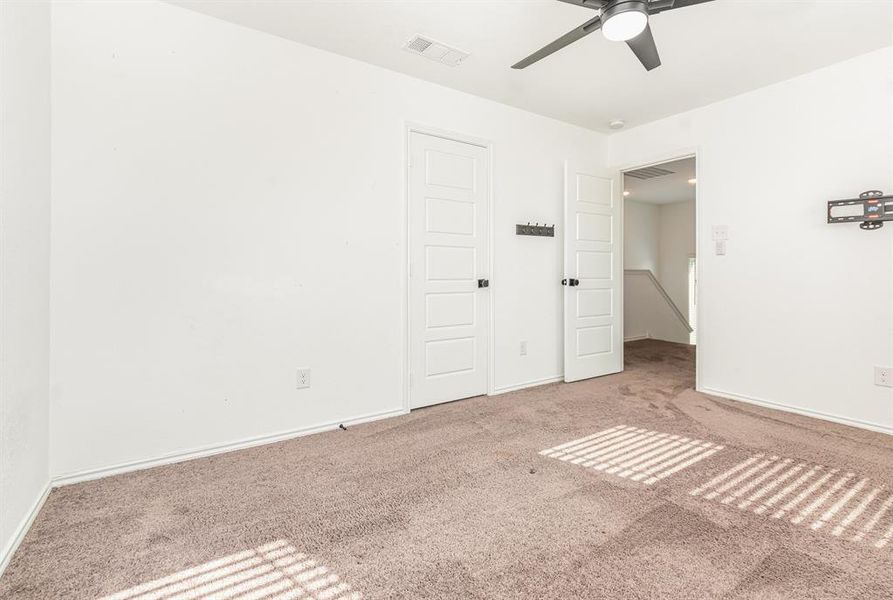 Spacious, unfurnished interior of a new home in , Royse City (Image 20).