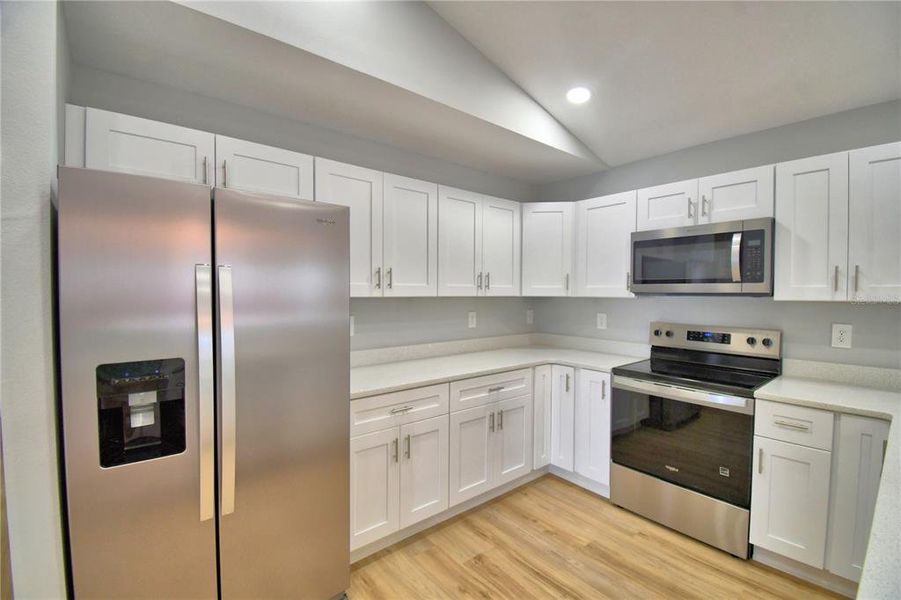 Furnished interior view inside a new home in , Bartow (Image 8).