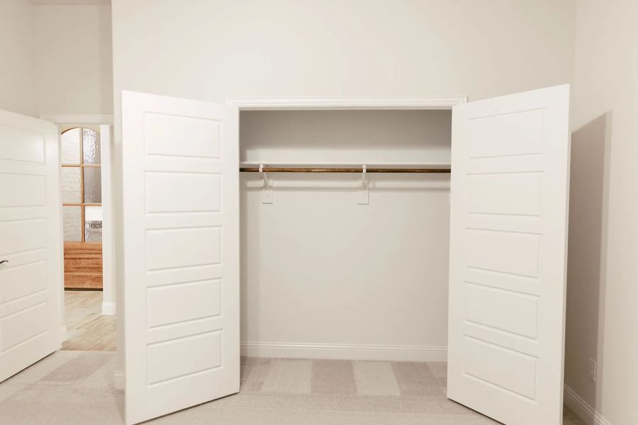 Representative unfurnished interior of a home built from the Keystone by Stonehollow Homes in Sister Grove II, Van Alstyne (Image 19).